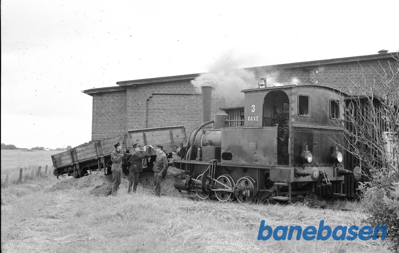 ØSJS nr. 3 + afsporet LJ NL 570 ØSJS nr. 3 + afsporet LJ NL 570