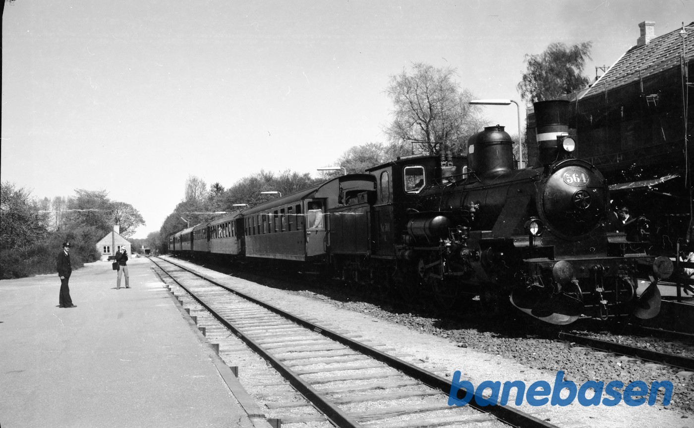 K 564 med veterantog K 564 med veterantog