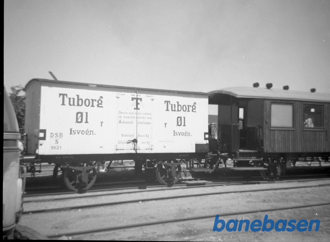 Lukket godsvognDSB/S 9821 "Tuborg Øl" Lukket godsvognDSB/S 9821 "Tuborg Øl"