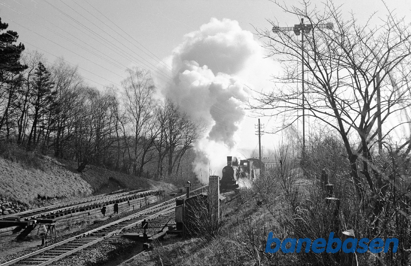 Damplokomotiv C 712 rangerer ved Avnsøgård sidespor Damplokomotiv C 712 rangerer ved Avnsøgård sidespor