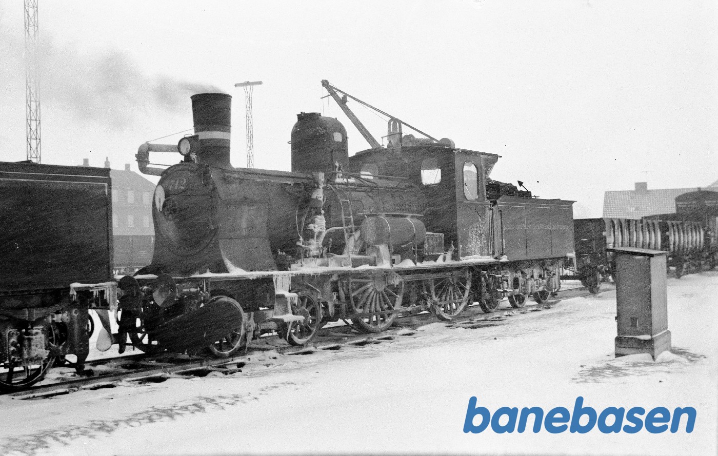 Damplokomotiv C 712 ved makindepotet i Kalundborg (I snevejr) Damplokomotiv C 712 ved makindepotet i Kalundborg (I snevejr)