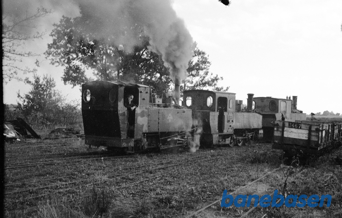 Damplokomotiv nr. 5 + B 2 + B 4 (?) Damplokomotiv nr. 5 + B 2 + B 4 (?)