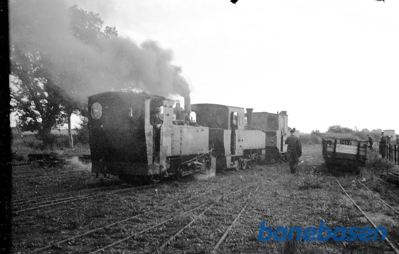 Damplokomotiv nr. 5 + B 2 + B 4 (?) Damplokomotiv nr. 5 + B 2 + B 4 (?)