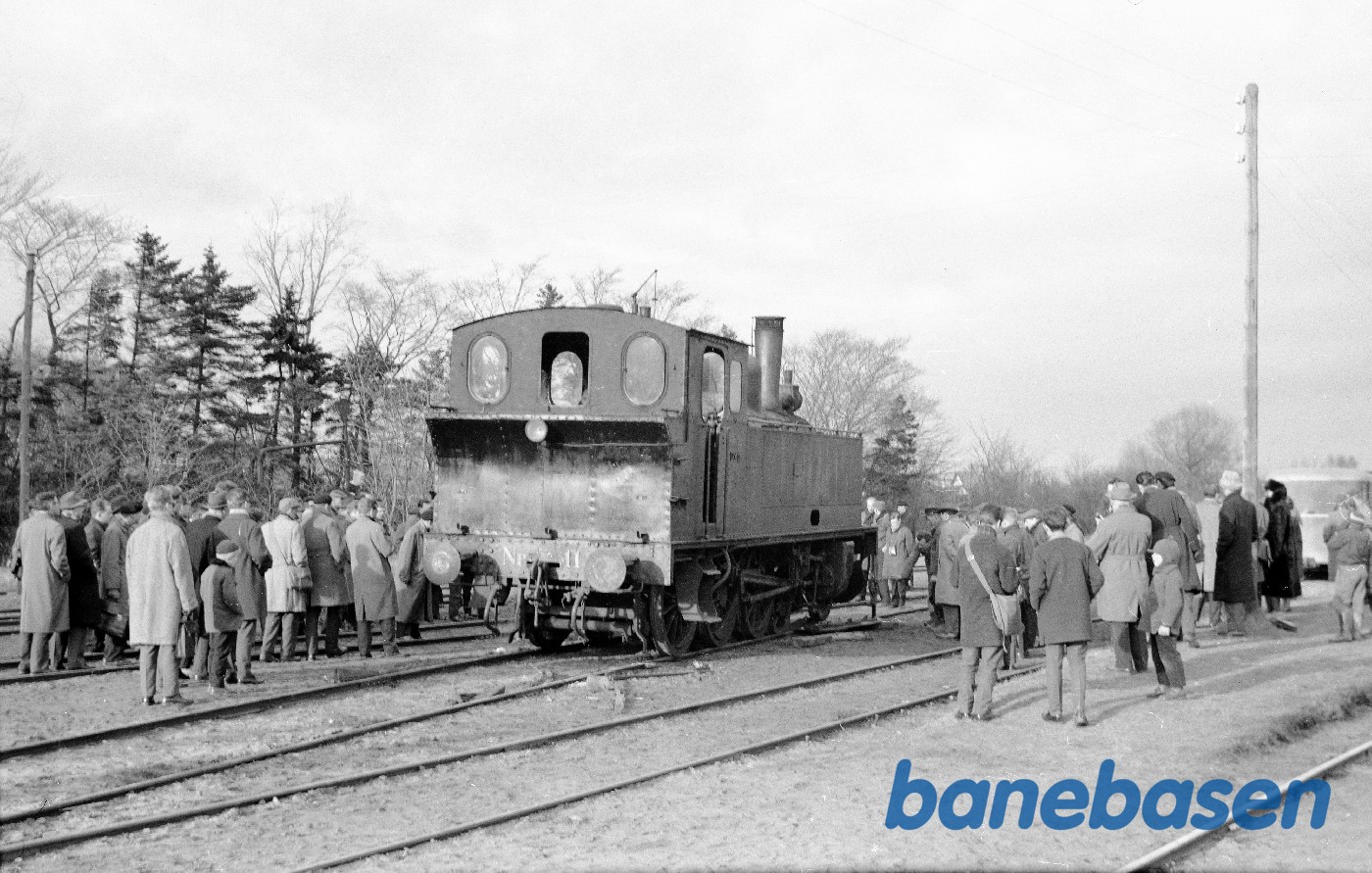 Damplokomotiv nr. 11 afsporet på forbindelsessporet mellem GDS og HHGB Damplokomotiv nr. 11 afsporet på forbindelsessporet mellem GDS og HHGB