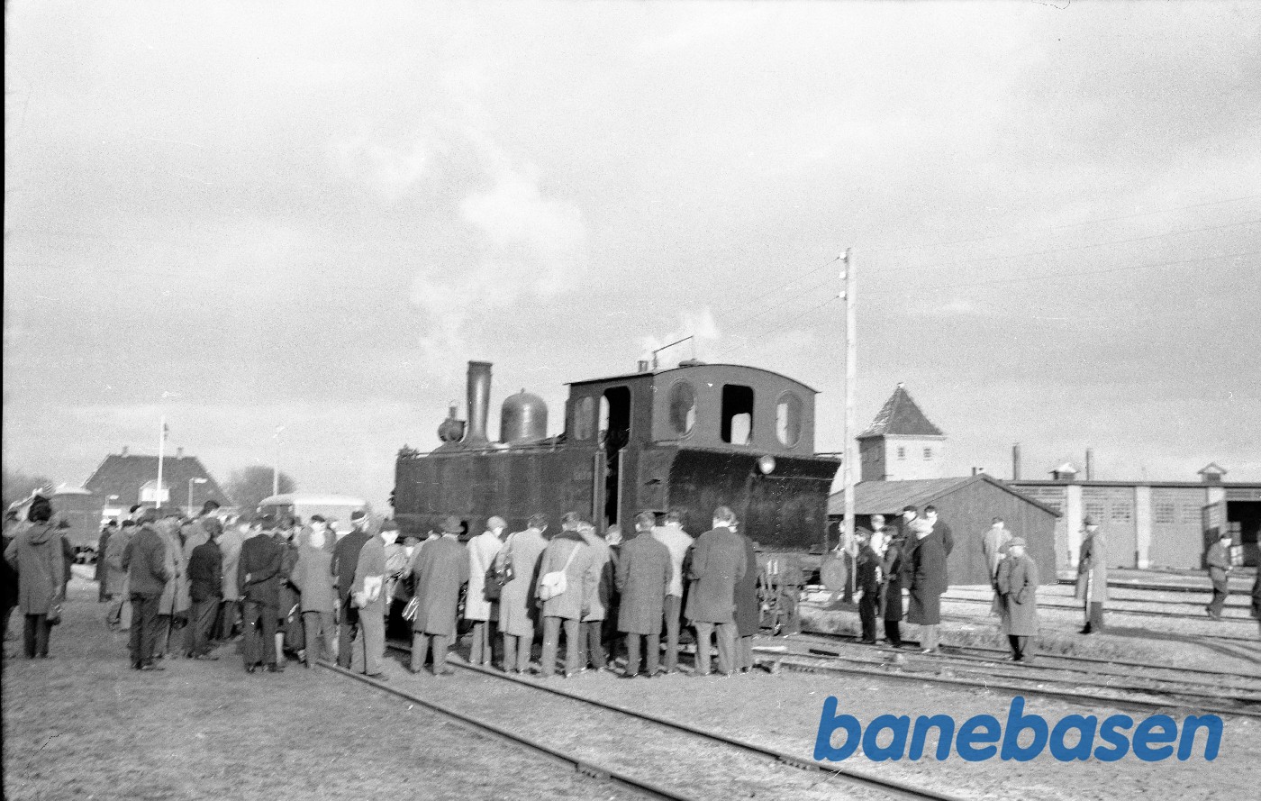 Damplokomotiv nr. 11 afsporet på forbindelsessporet mellem GDS og HHGB Damplokomotiv nr. 11 afsporet på forbindelsessporet mellem GDS og HHGB