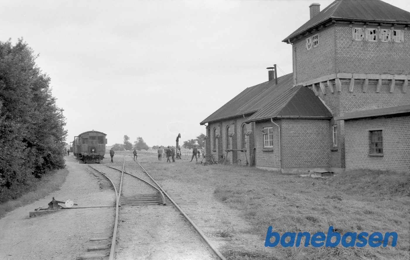 Bagenkop station, remise og DJK-udflugtstog Bagenkop station, remise og DJK-udflugtstog