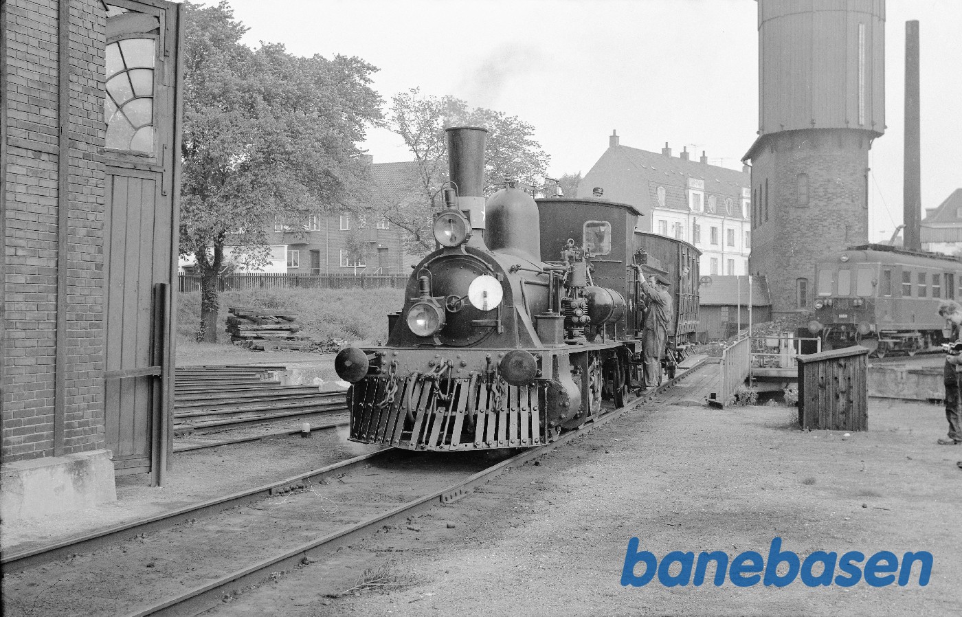 OHJ nr. 5 + ØSJS D 11 på vej fra Høng til Maribo OHJ nr. 5 + ØSJS D 11 på vej fra Høng til Maribo