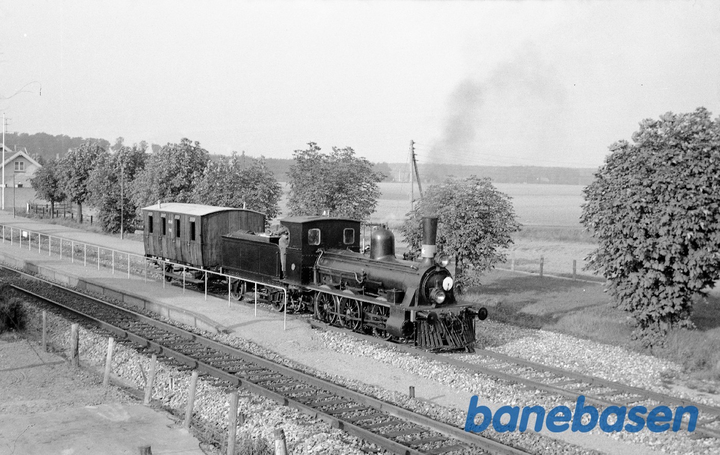 OHJ nr. 5 + ØSJS D 11 på vej fra Høng til Maribo OHJ nr. 5 + ØSJS D 11 på vej fra Høng til Maribo