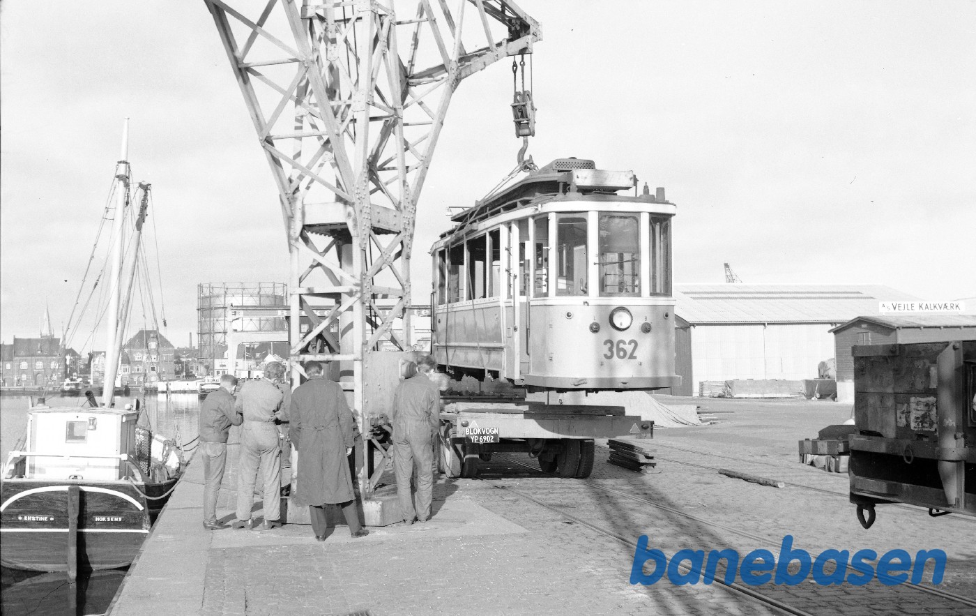 Omlæsning af KS motorvogn 362 for trsp. til legeplads i bytte for VVGJ C 23 Omlæsning af KS motorvogn 362 for trsp. til legeplads i bytte for VVGJ C 23