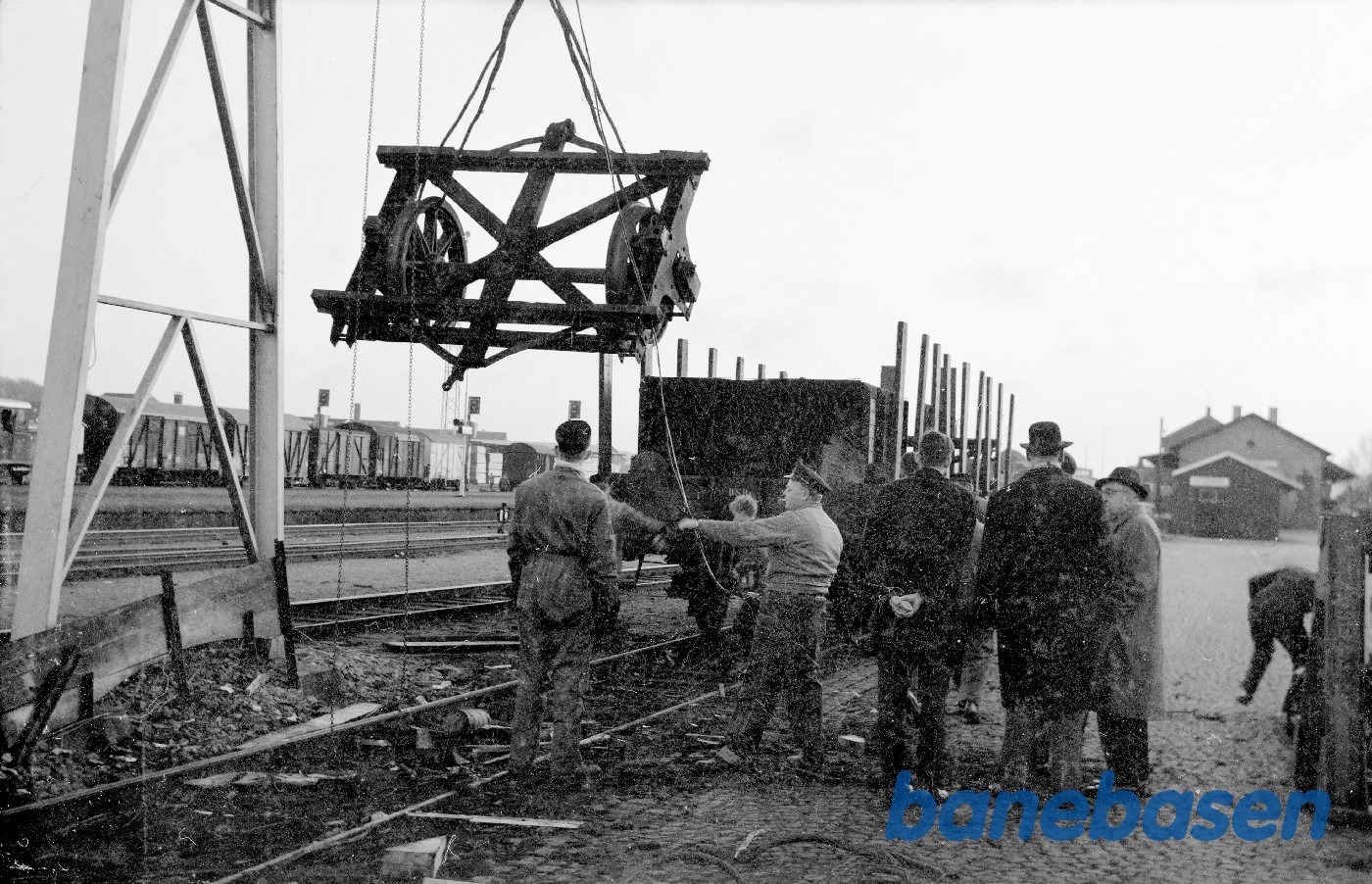 GDS P 209 læsses på DSB TF-vogn for transport til Maribo GDS P 209 læsses på DSB TF-vogn for transport til Maribo