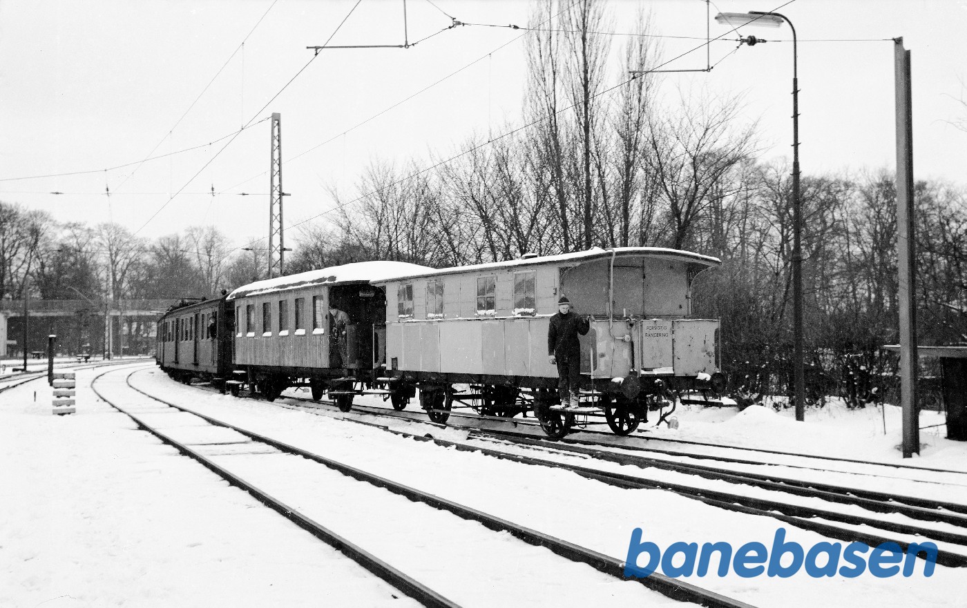 S-tog rangerer med DJK-vogne S-tog rangerer med DJK-vogne