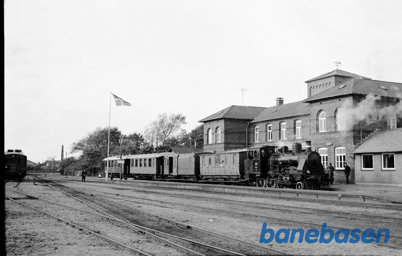 Damplokomotiv nr. 3 med udflugtstog for DJK Damplokomotiv nr. 3 med udflugtstog for DJK