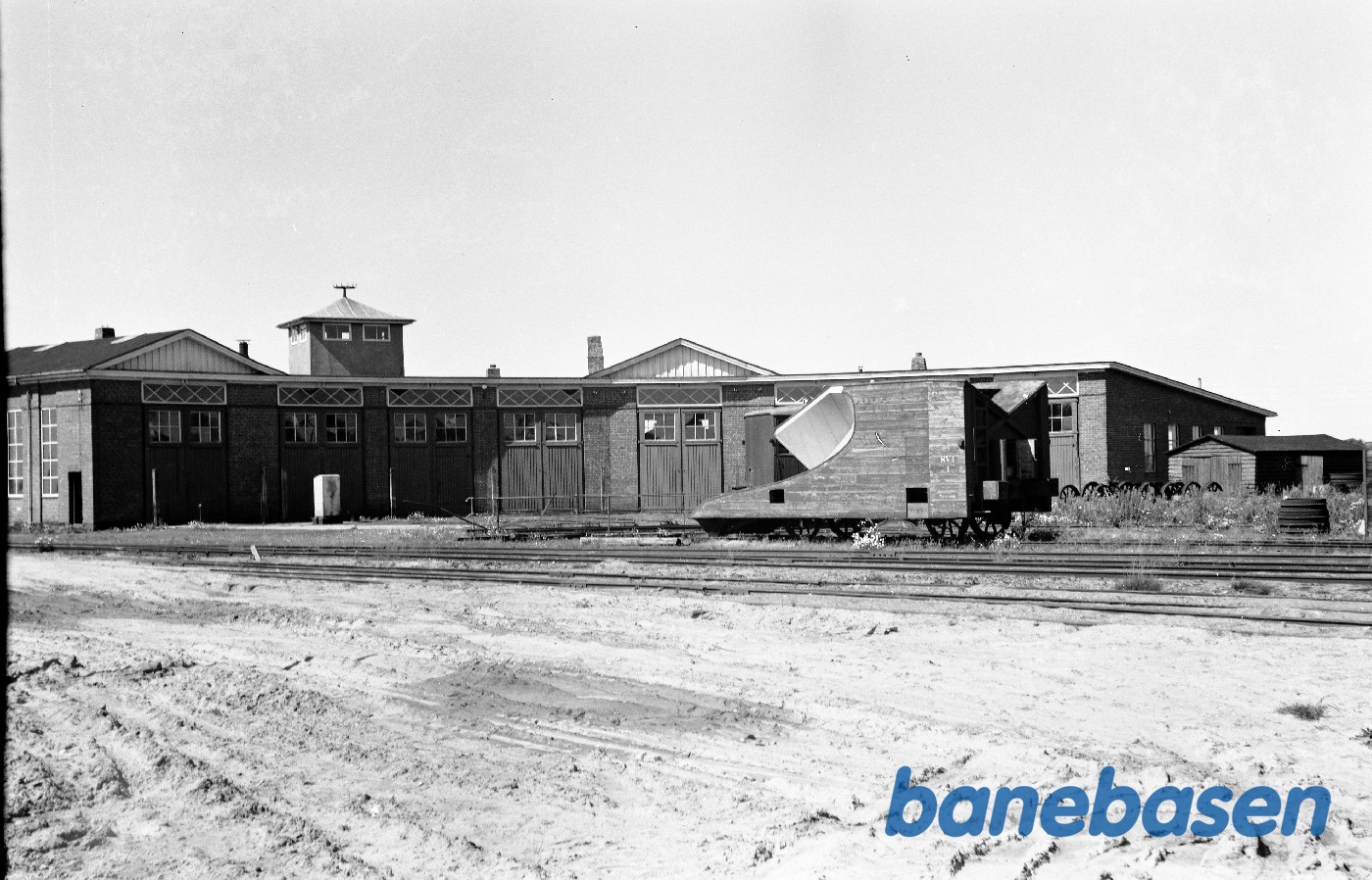 Remise, drejeskive og sneplov Remise, drejeskive og sneplov