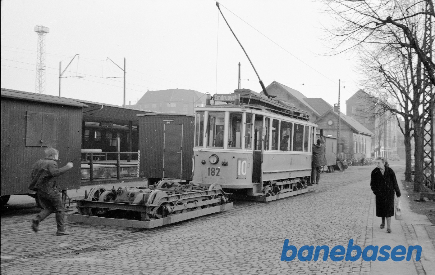 KS motorvogn med bogie fra KS 362 KS motorvogn med bogie fra KS 362