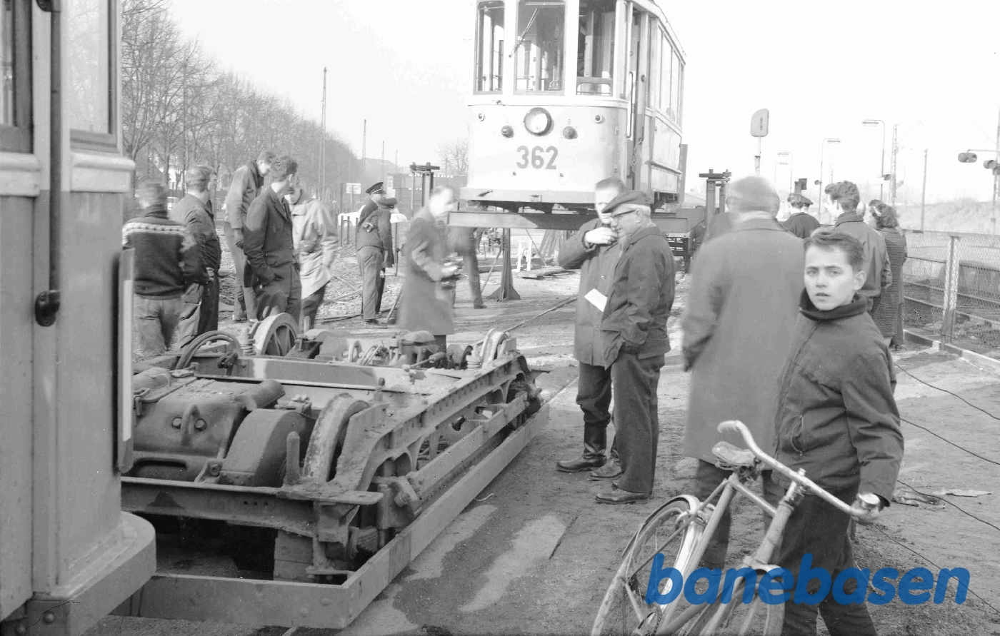 Læsning af KS motorvogn 362 for trsp. til Vejle i bytte for VVGJ C 23 Læsning af KS motorvogn 362 for trsp. til Vejle i bytte for VVGJ C 23