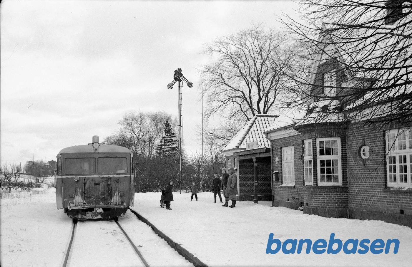Ørslev station med SM 5 Ørslev station med SM 5