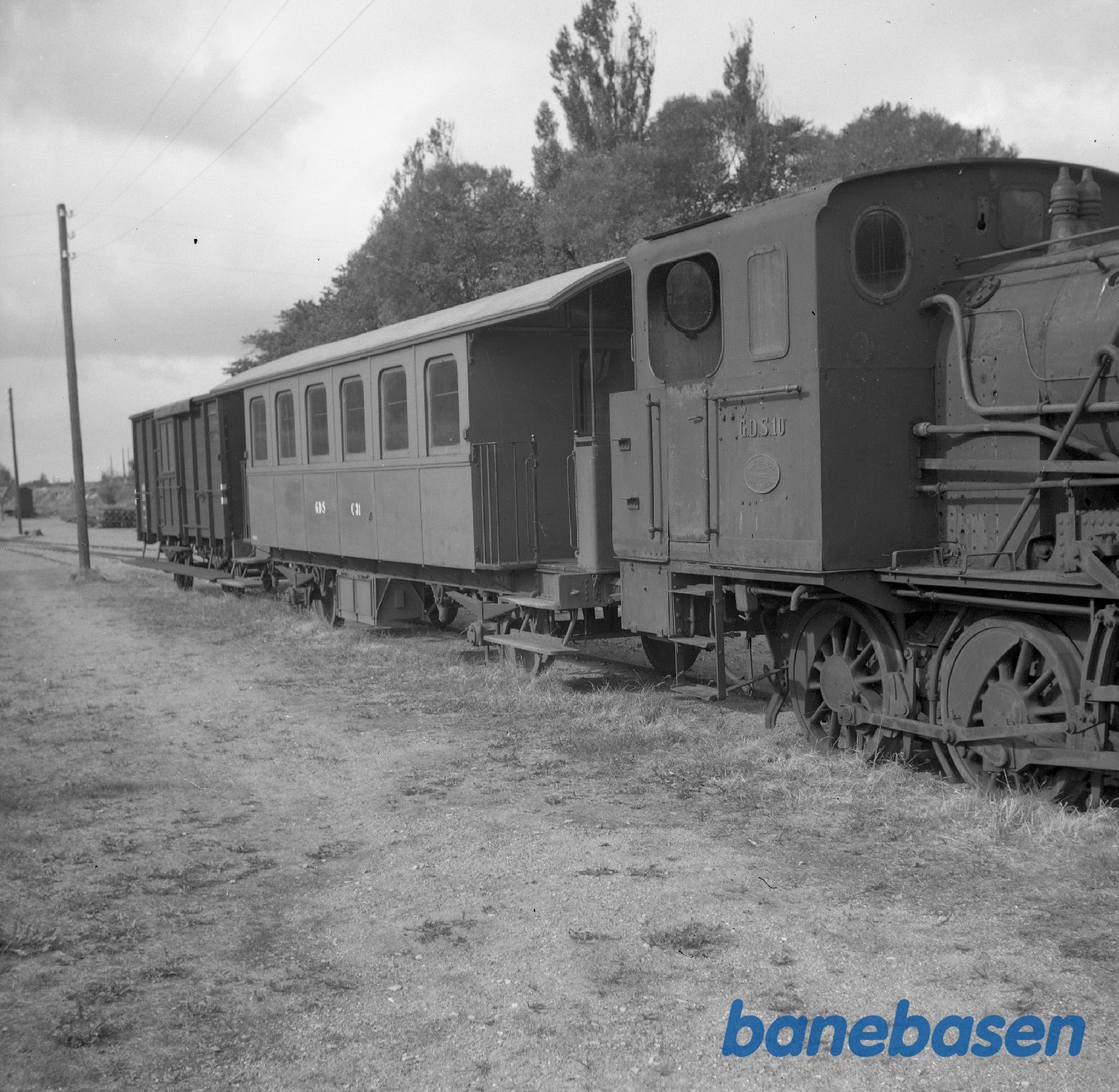 Damplokomotiv nr. 10 + C 31 + D 55 eller 56 Damplokomotiv nr. 10 + C 31 + D 55 eller 56