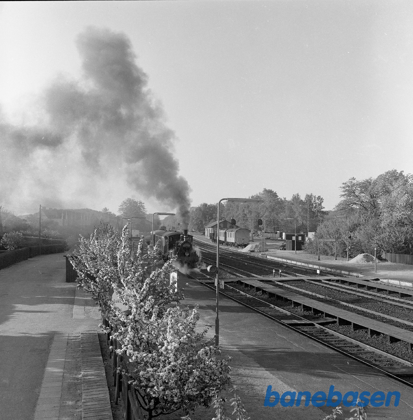 ØSJS nr. 7 rangerer med personvogne ØSJS nr. 7 rangerer med personvogne