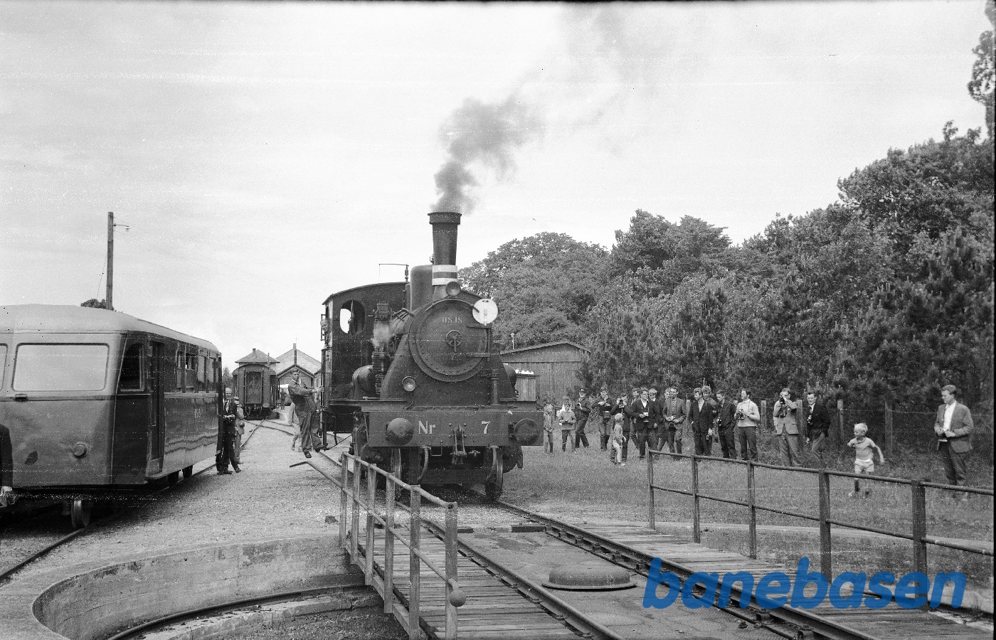 ØSJS nr. 7 med udflugtstog på ØSJS ØSJS nr. 7 med udflugtstog på ØSJS