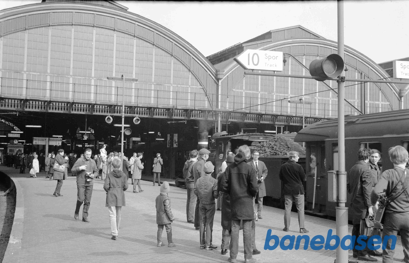 C 708 med udflugtstog for HgJK, JS og Signalposten C 708 med udflugtstog for HgJK, JS og Signalposten