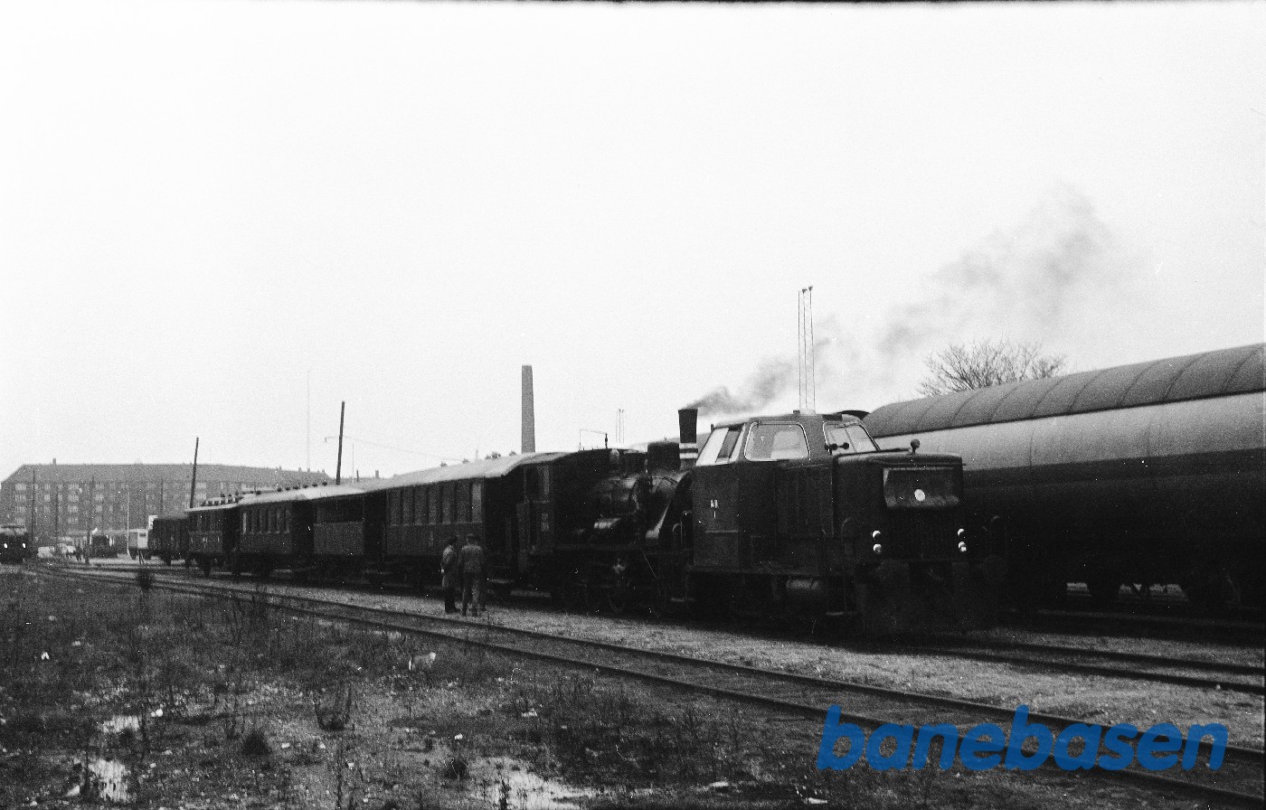 AB M 1 + ØSJS nr. 7 med veterantog AB M 1 + ØSJS nr. 7 med veterantog