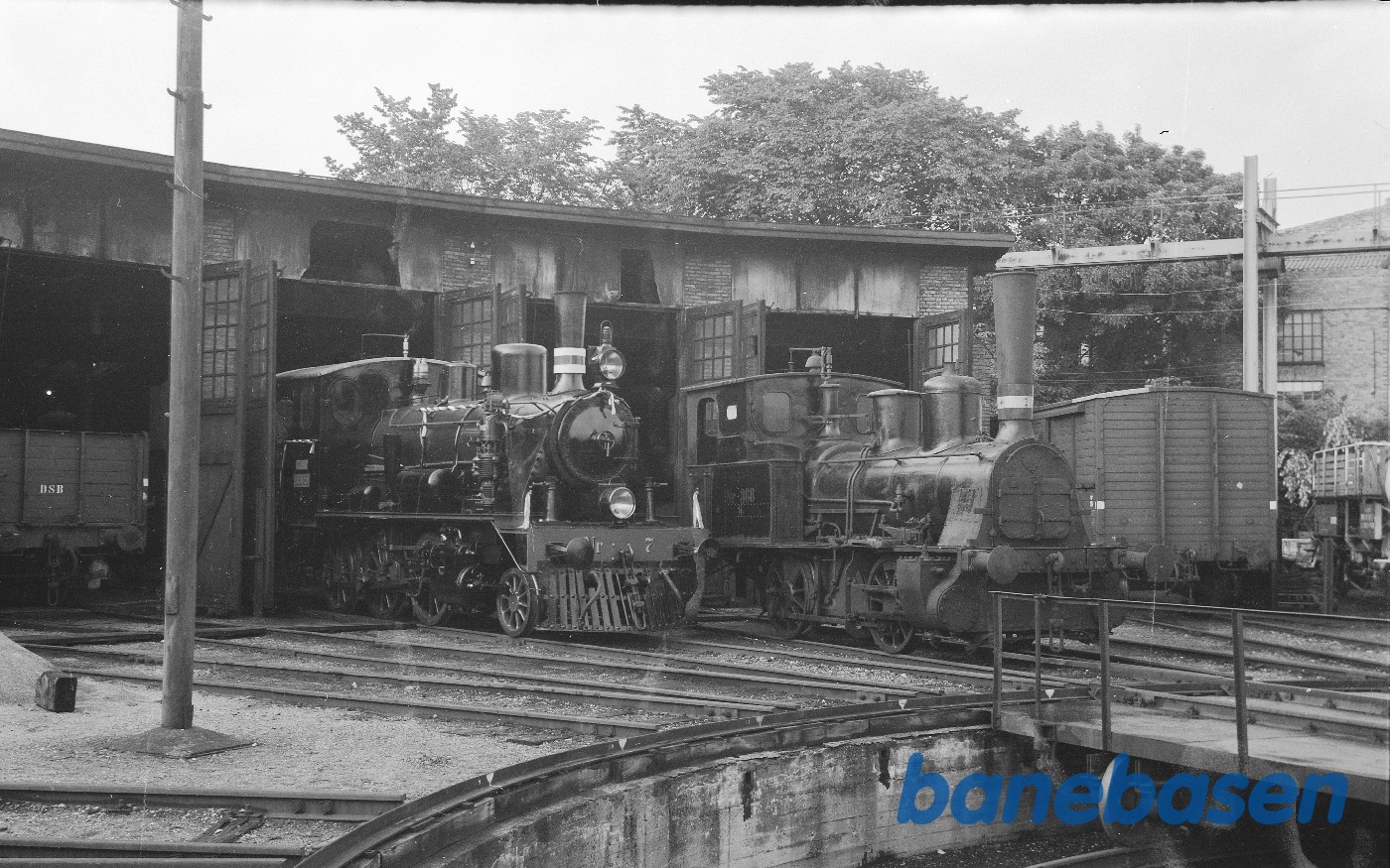 Damplokomotiv ØSJS nr. 7 + DSB HS 368 Damplokomotiv ØSJS nr. 7 + DSB HS 368