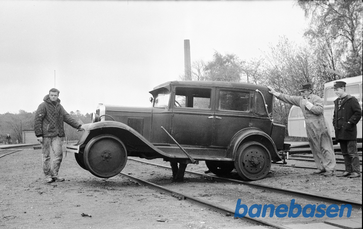 Skinnebil fra APB, Chevrolet 1929 Skinnebil fra APB, Chevrolet 1929