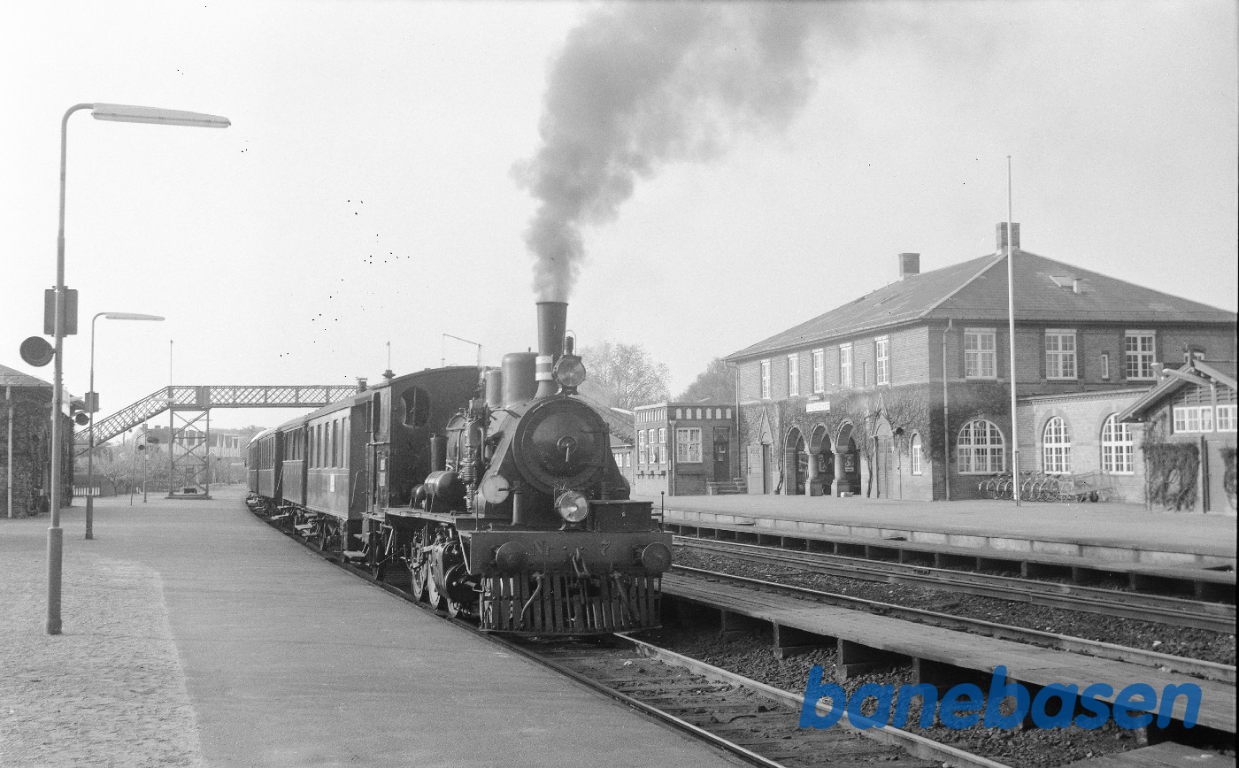 ØSJS nr. 7 med veterantog ØSJS nr. 7 med veterantog