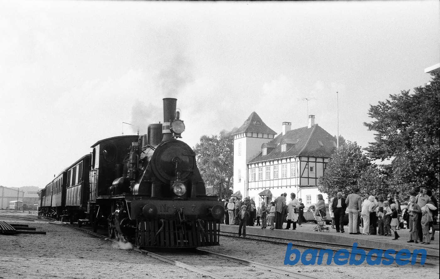 ØSJS nr. 7 med veterantog ØSJS nr. 7 med veterantog