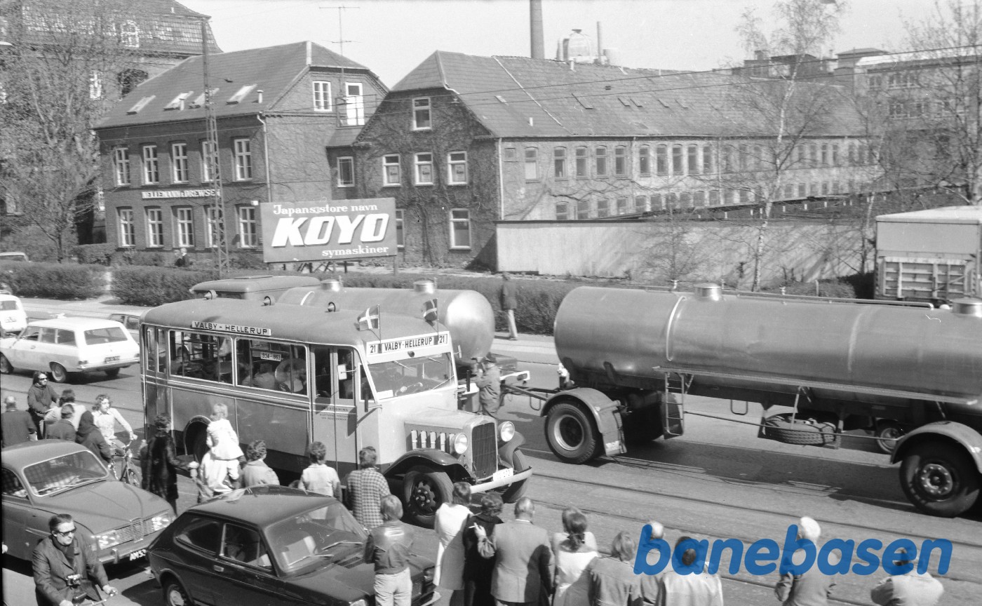 Sporvejskavalkade, bus nr. 314 på Frederikssundsvej Sporvejskavalkade, bus nr. 314 på Frederikssundsvej