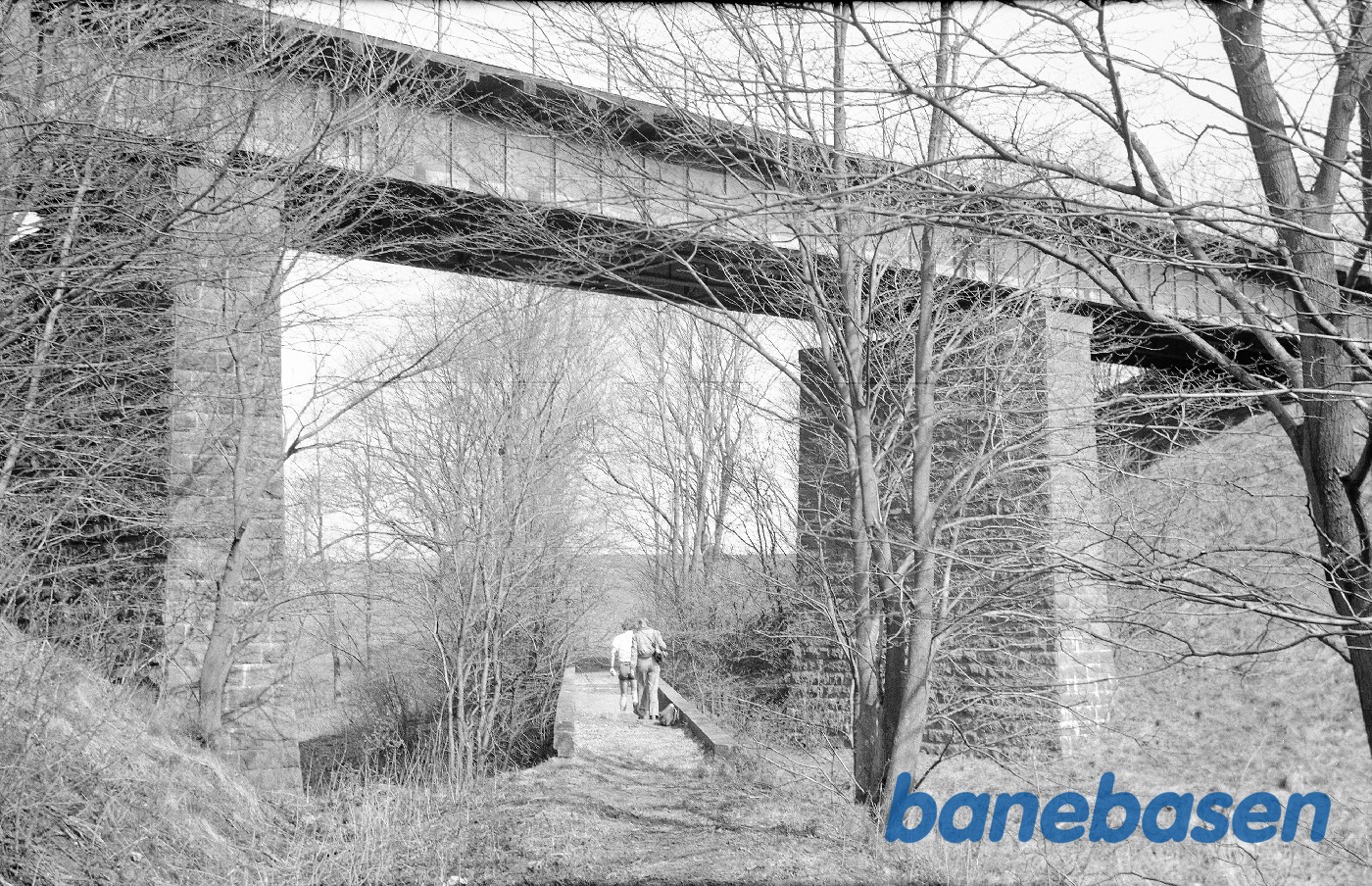 Tidligere roebane-bro over Vårby å Tidligere roebane-bro over Vårby å