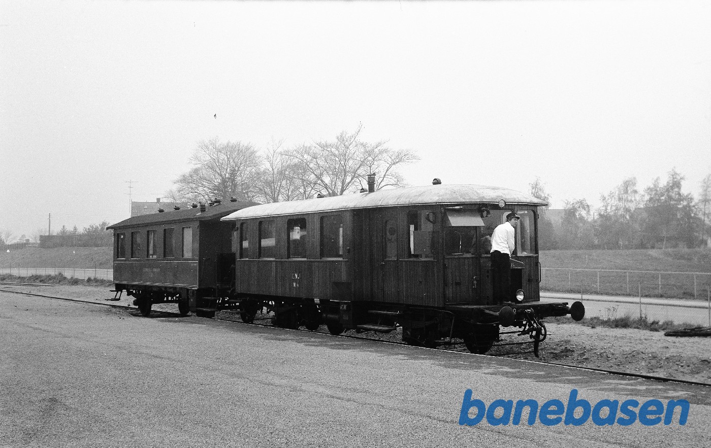 LNJ M 4 + OHJ C 216 LNJ M 4 + OHJ C 216