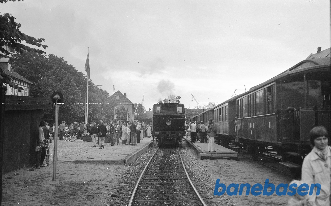 OKMJ nr. 14 og HgJK-vogne OKMJ nr. 14 og HgJK-vogne