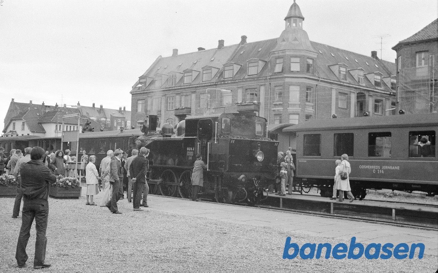 OKMJ nr. 14 og HgJK-vogne OKMJ nr. 14 og HgJK-vogne