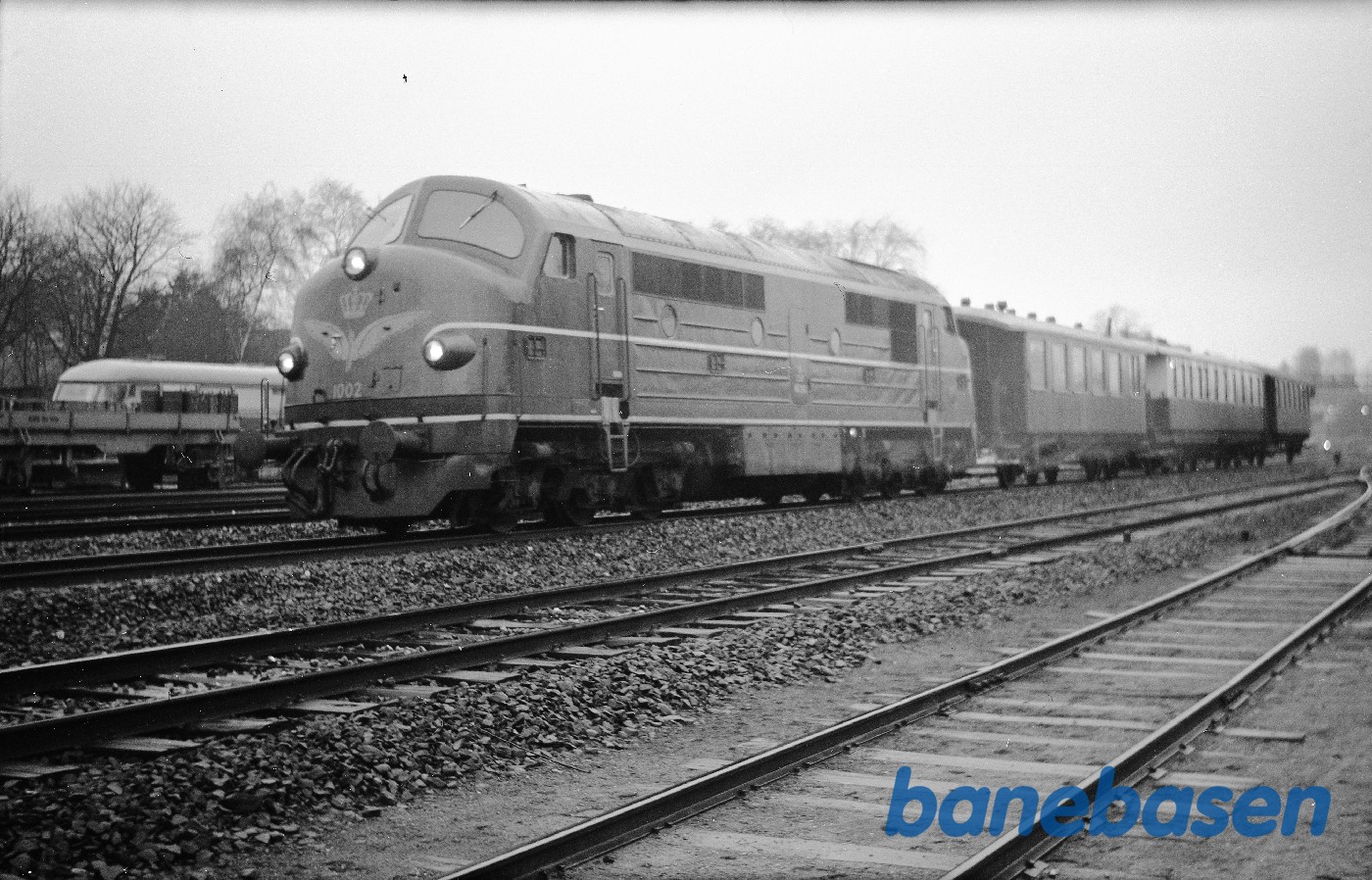 MX 1002 med HgJK-vogne til Kastrup MX 1002 med HgJK-vogne til Kastrup