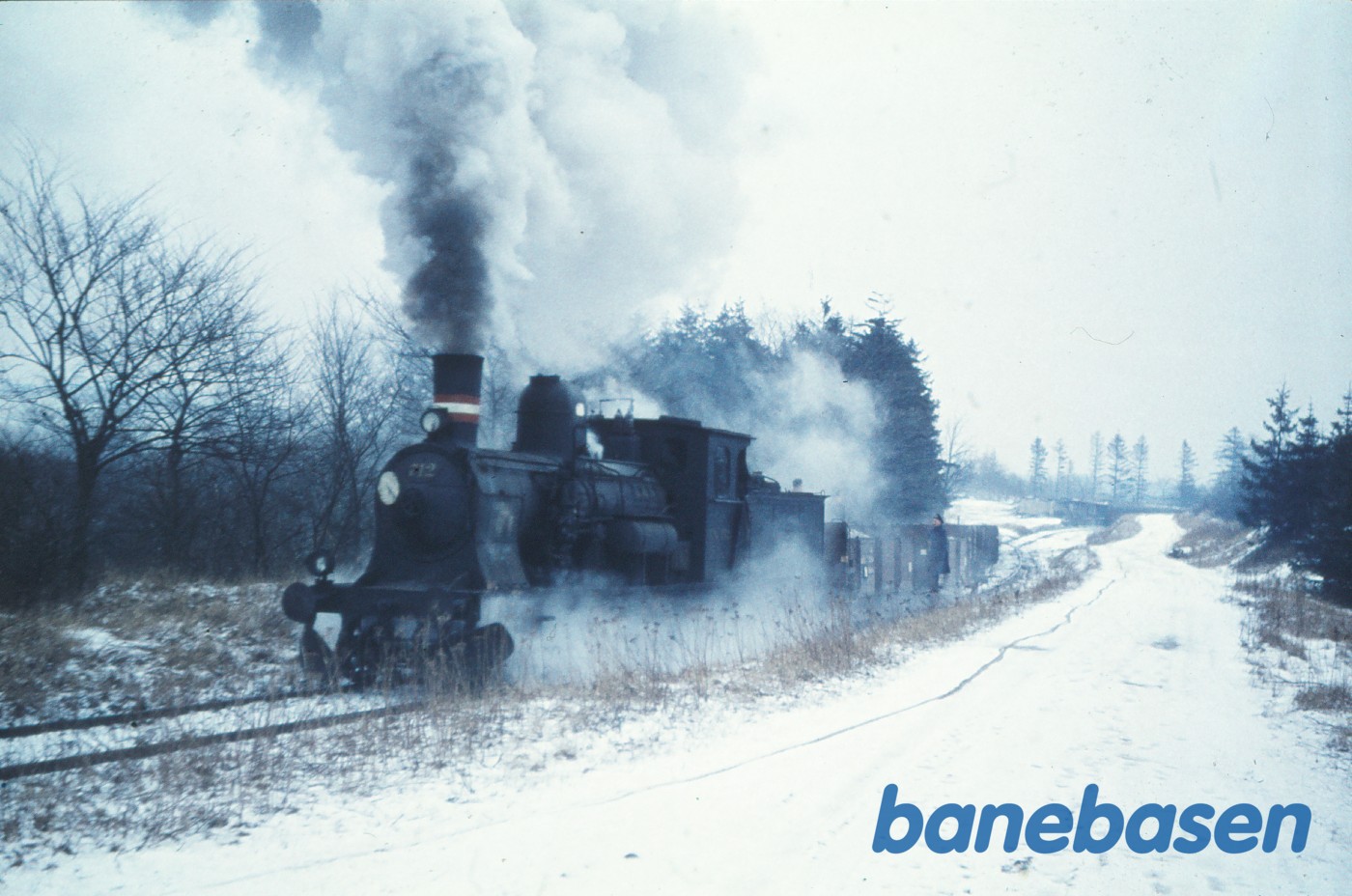 C 712 rangerer ved Avnsøgård sidespor C 712 rangerer ved Avnsøgård sidespor