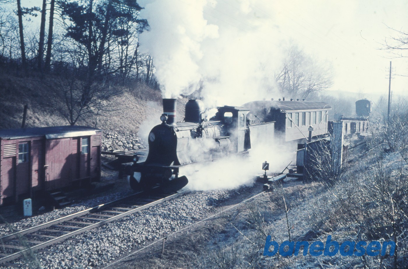 C 712 rangerer ved Avnsøgård sidespor C 712 rangerer ved Avnsøgård sidespor