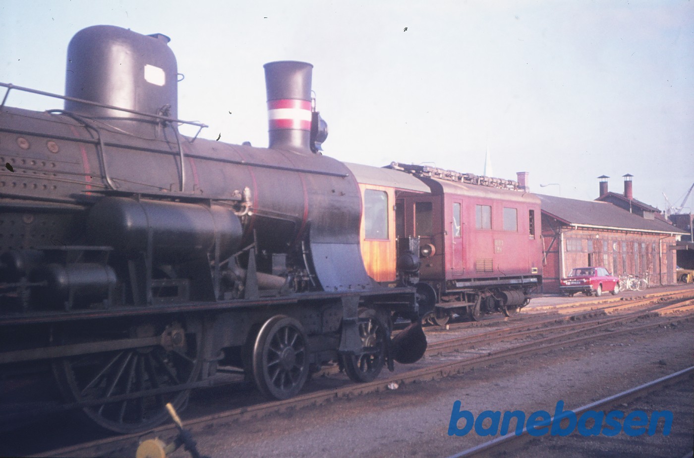 DSB C 708 og HHJ (HHGB) M 4 DSB C 708 og HHJ (HHGB) M 4