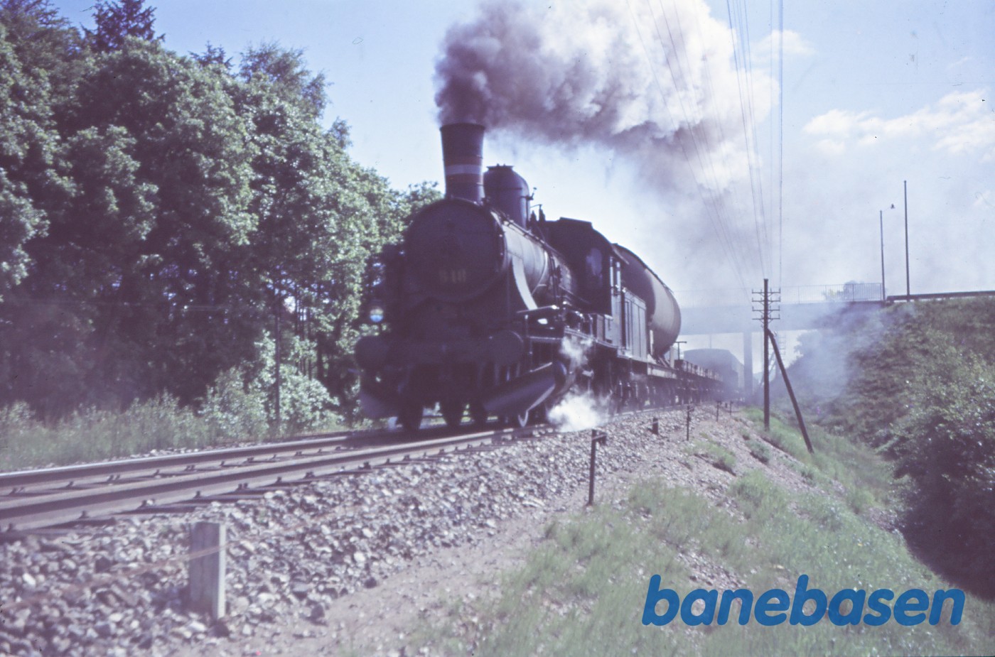 D 848 med godstog under udkørsel mod Funder D 848 med godstog under udkørsel mod Funder