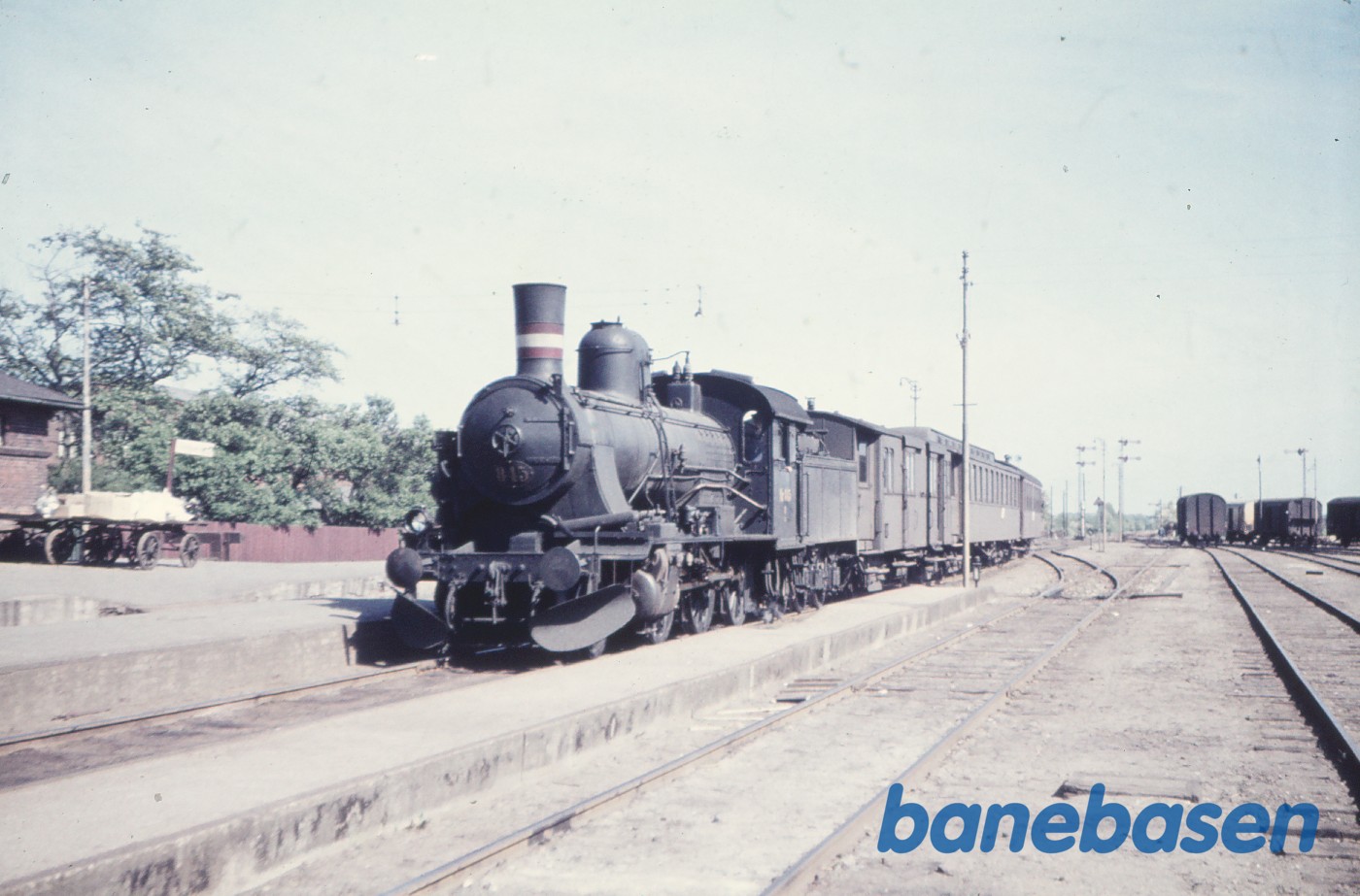 D 845 med tog 355 D 845 med tog 355