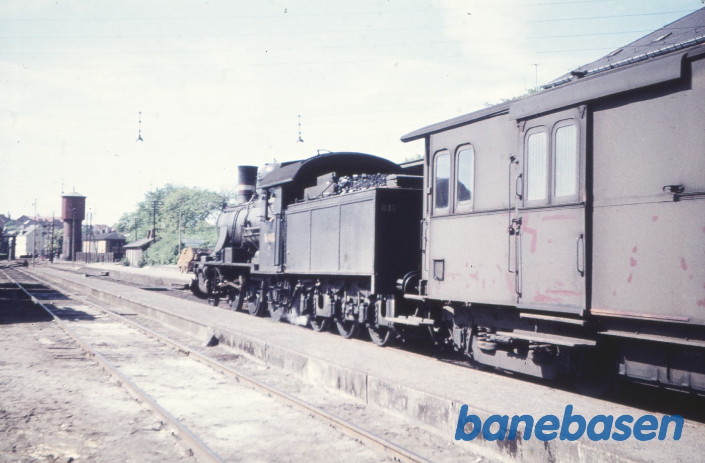 D 845 med tog 355 D 845 med tog 355