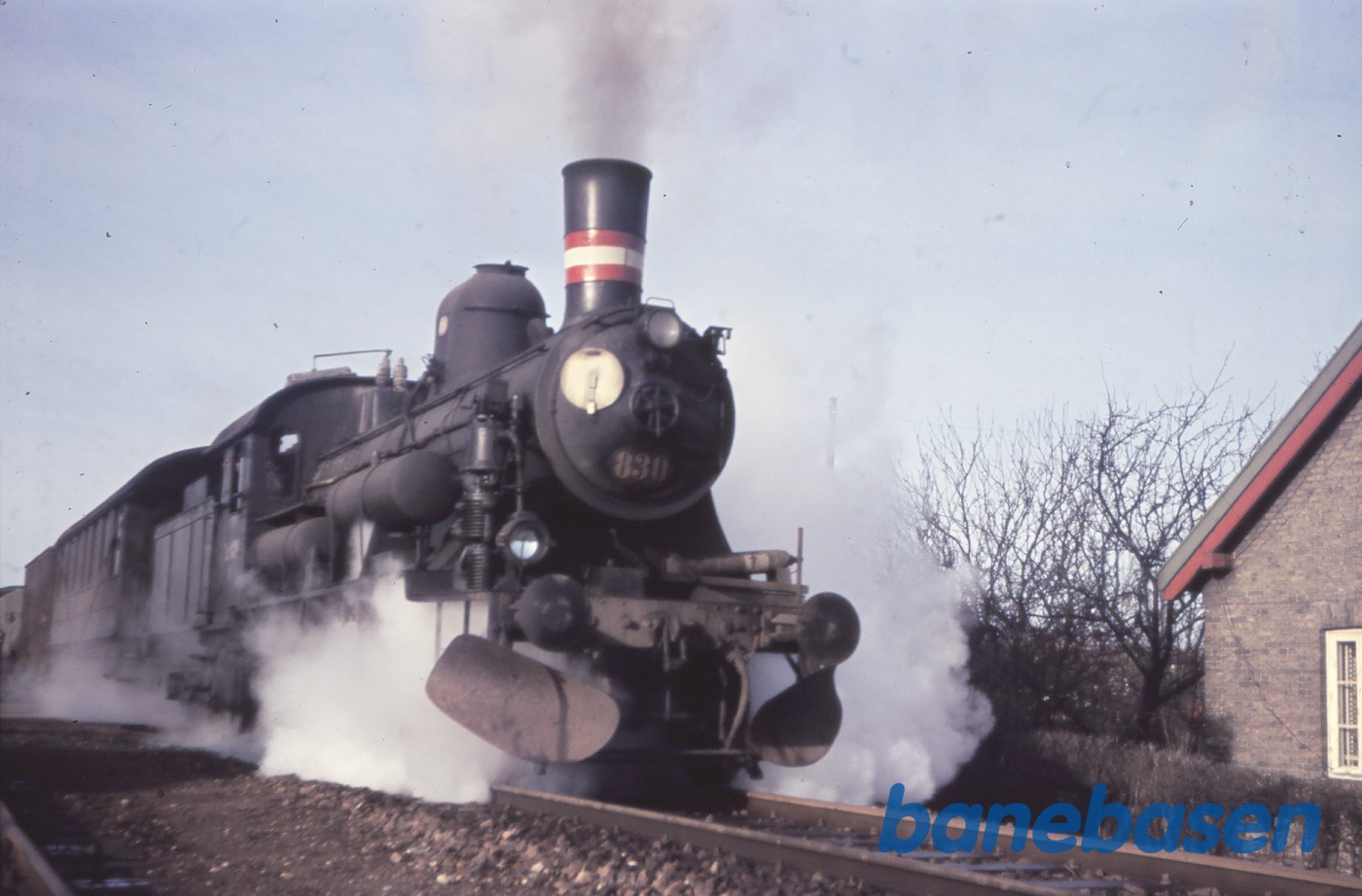 D 830 med godstog mod Slagelse under udkørsel D 830 med godstog mod Slagelse under udkørsel