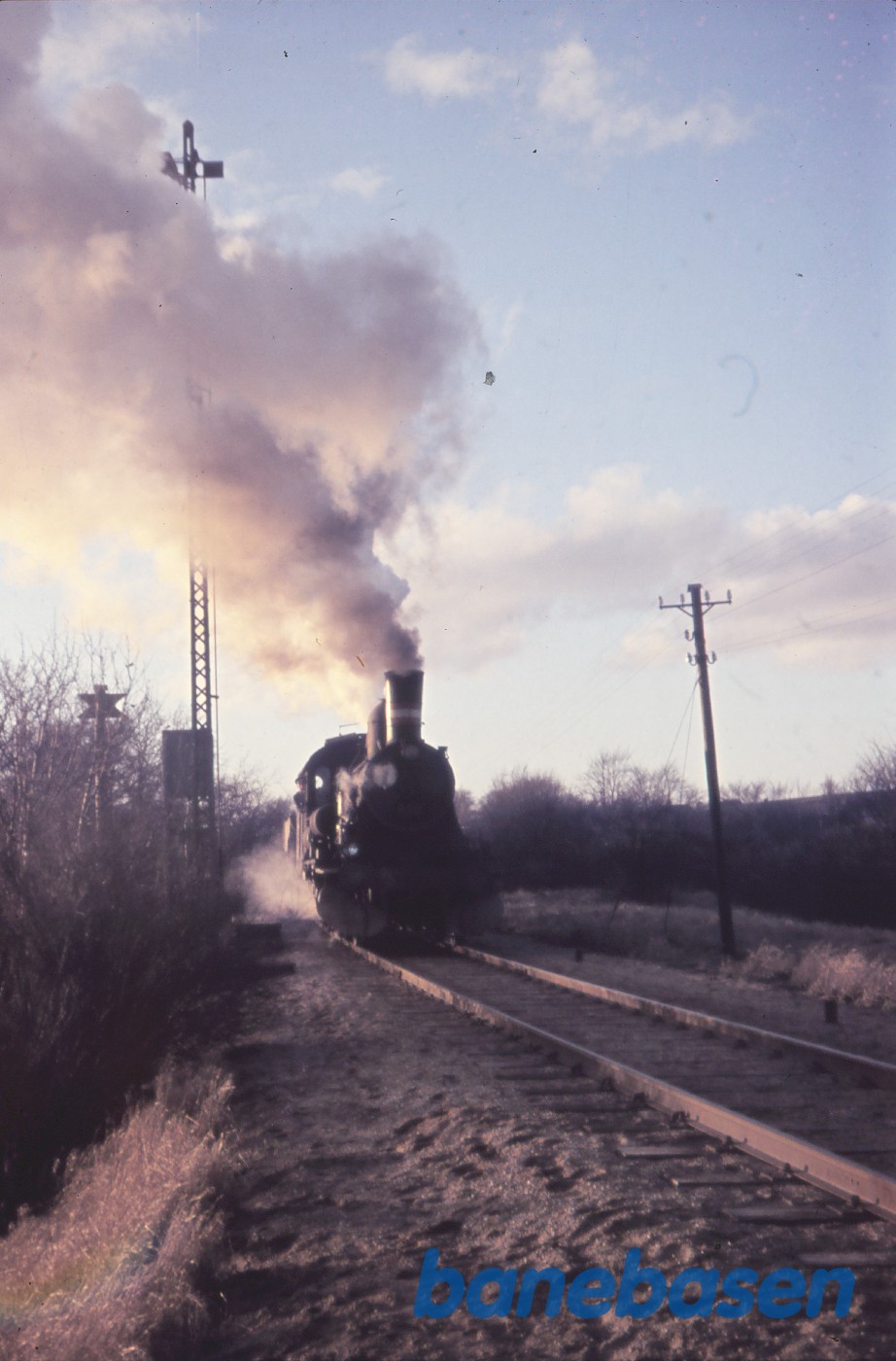 D-maskine ved indkørselssignalet for Kalundborgbanen D-maskine ved indkørselssignalet for Kalundborgbanen