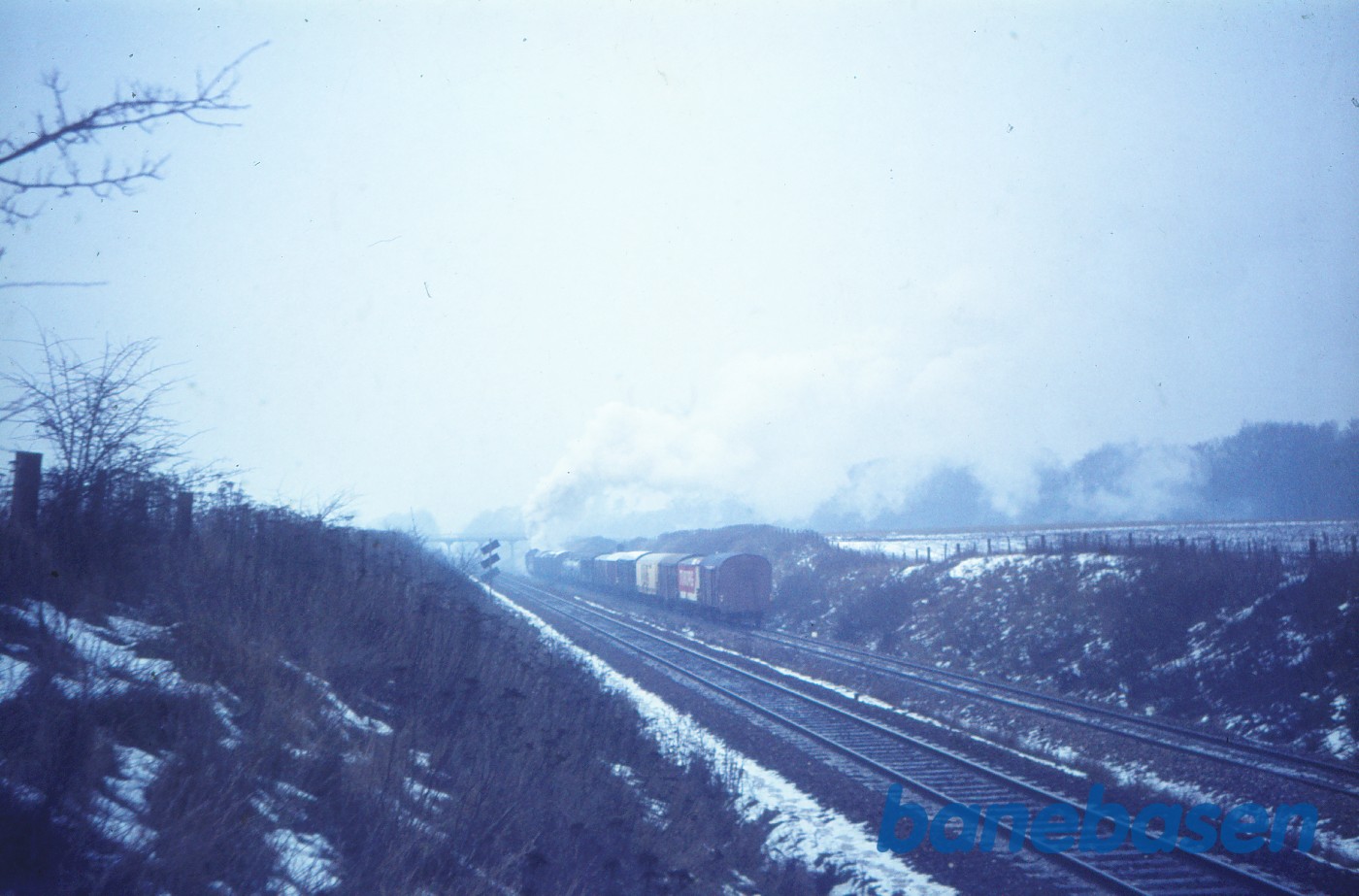 E-maskine med godstog under udkørsel mod Odense E-maskine med godstog under udkørsel mod Odense