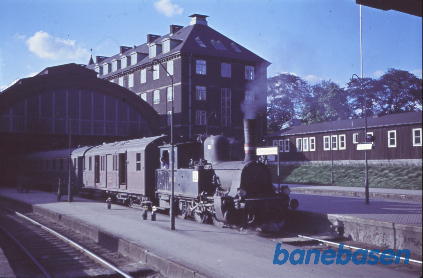 F 463 med persontogs-stamme F 463 med persontogs-stamme