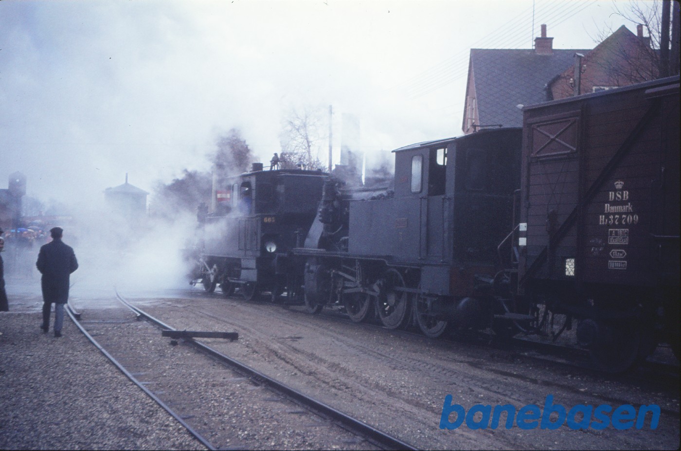 DSB F 665 + VLTJ nr. 5 med udflugtstog (afskedstur) på RHJ DSB F 665 + VLTJ nr. 5 med udflugtstog (afskedstur) på RHJ