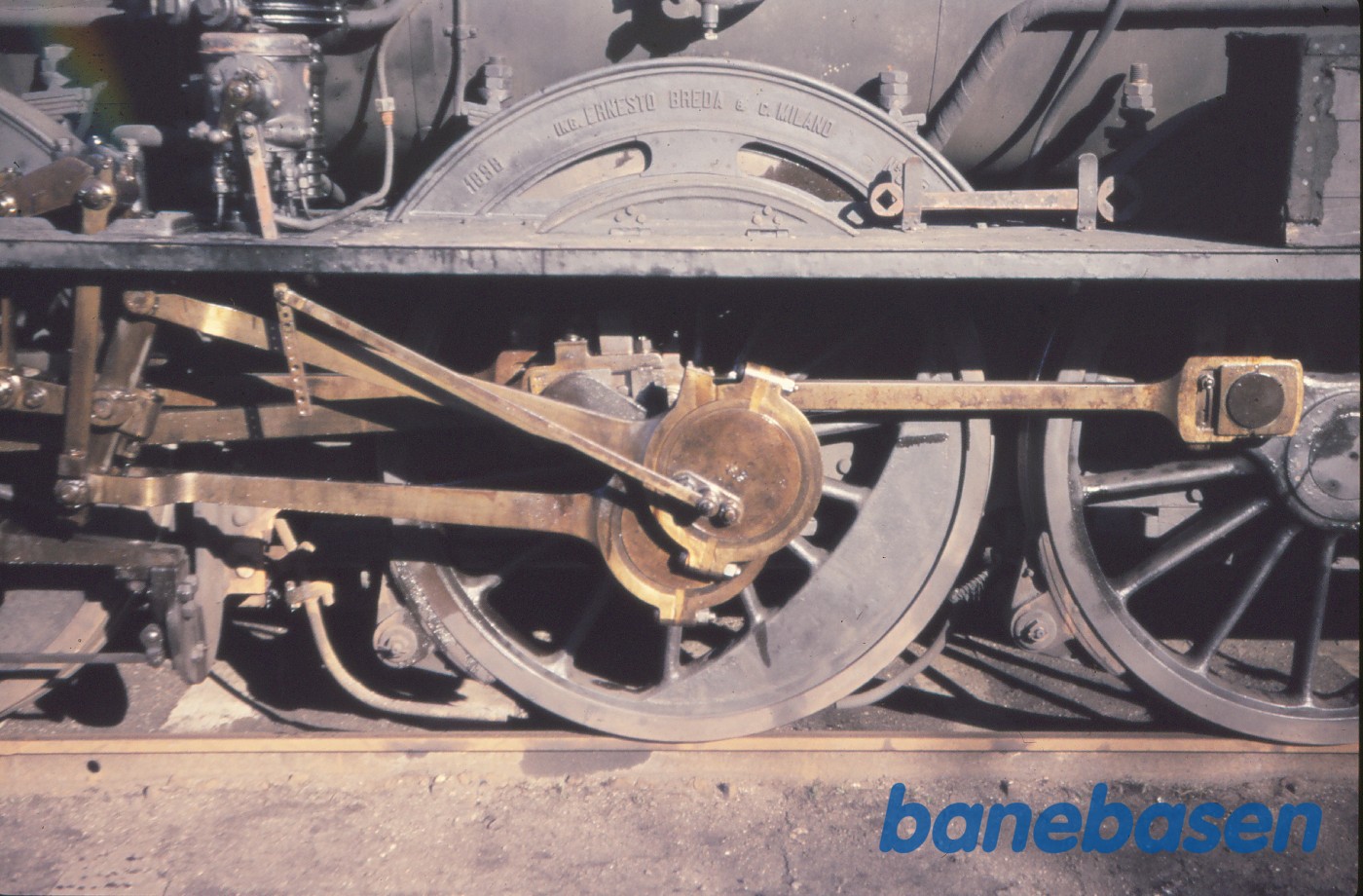 G 611, hjul og gangtøj, venstre side G 611, hjul og gangtøj, venstre side