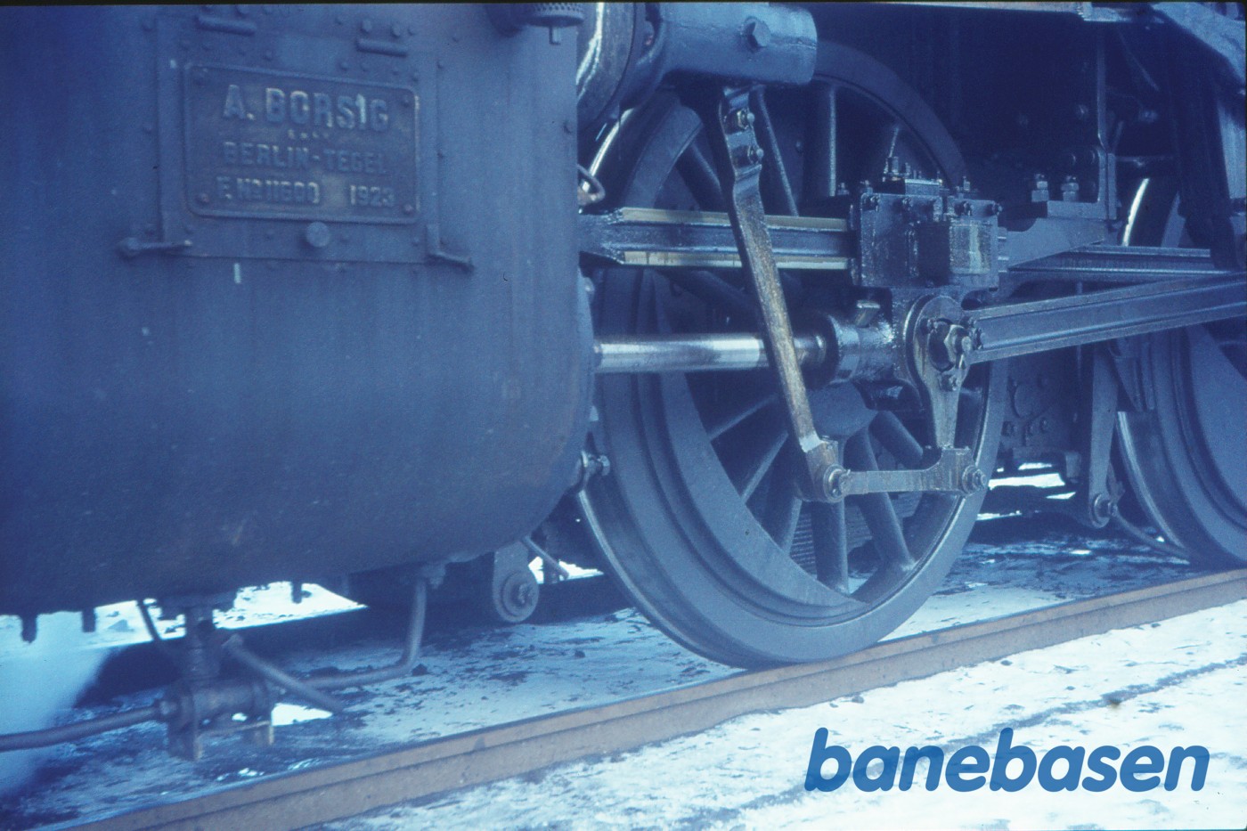 H 800, cylinder, hjul og gangtøj, venstre side H 800, cylinder, hjul og gangtøj, venstre side