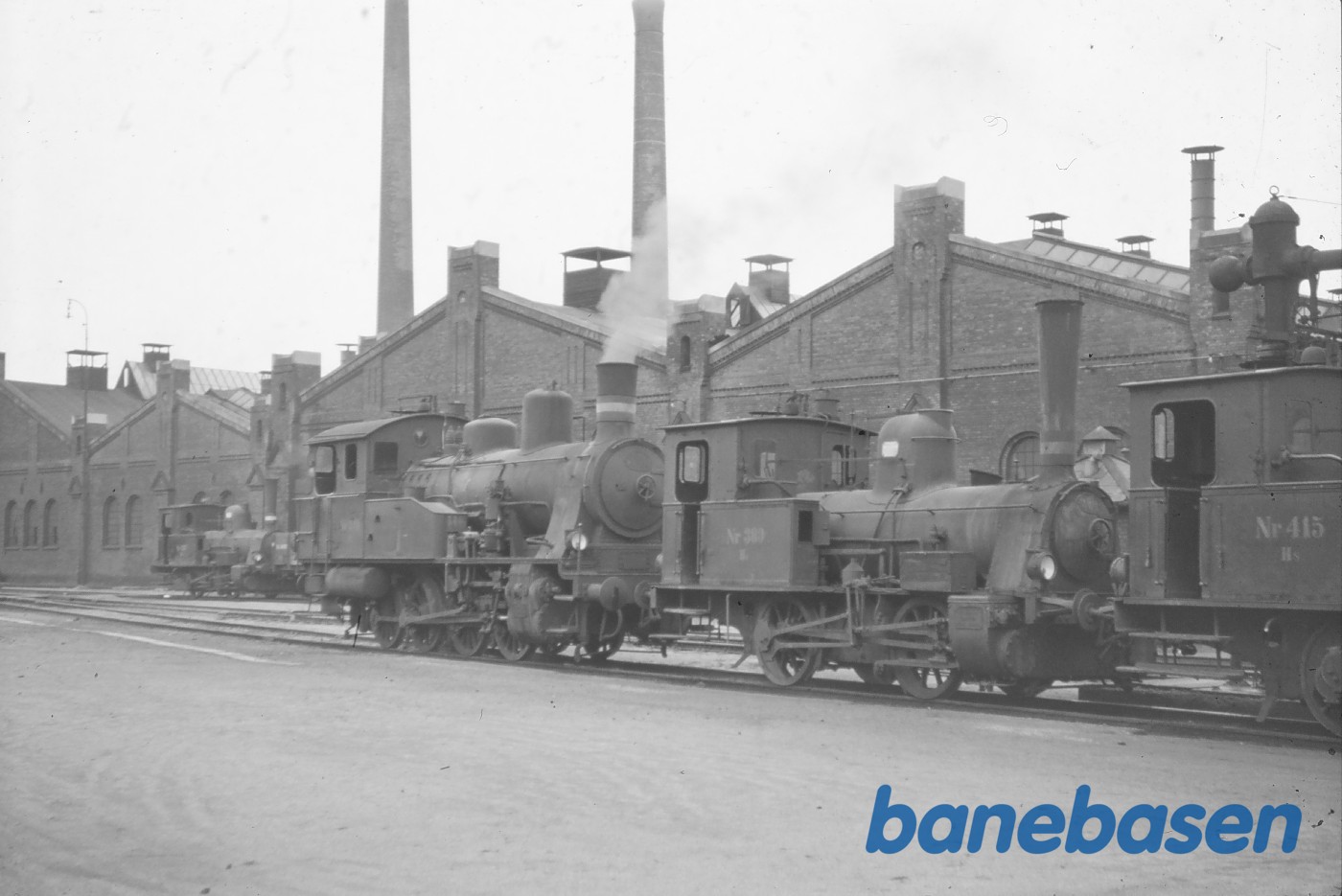 HS 415 + HS 380 + Q 340 (helt i baggrunden HS 397) HS 415 + HS 380 + Q 340 (helt i baggrunden HS 397)