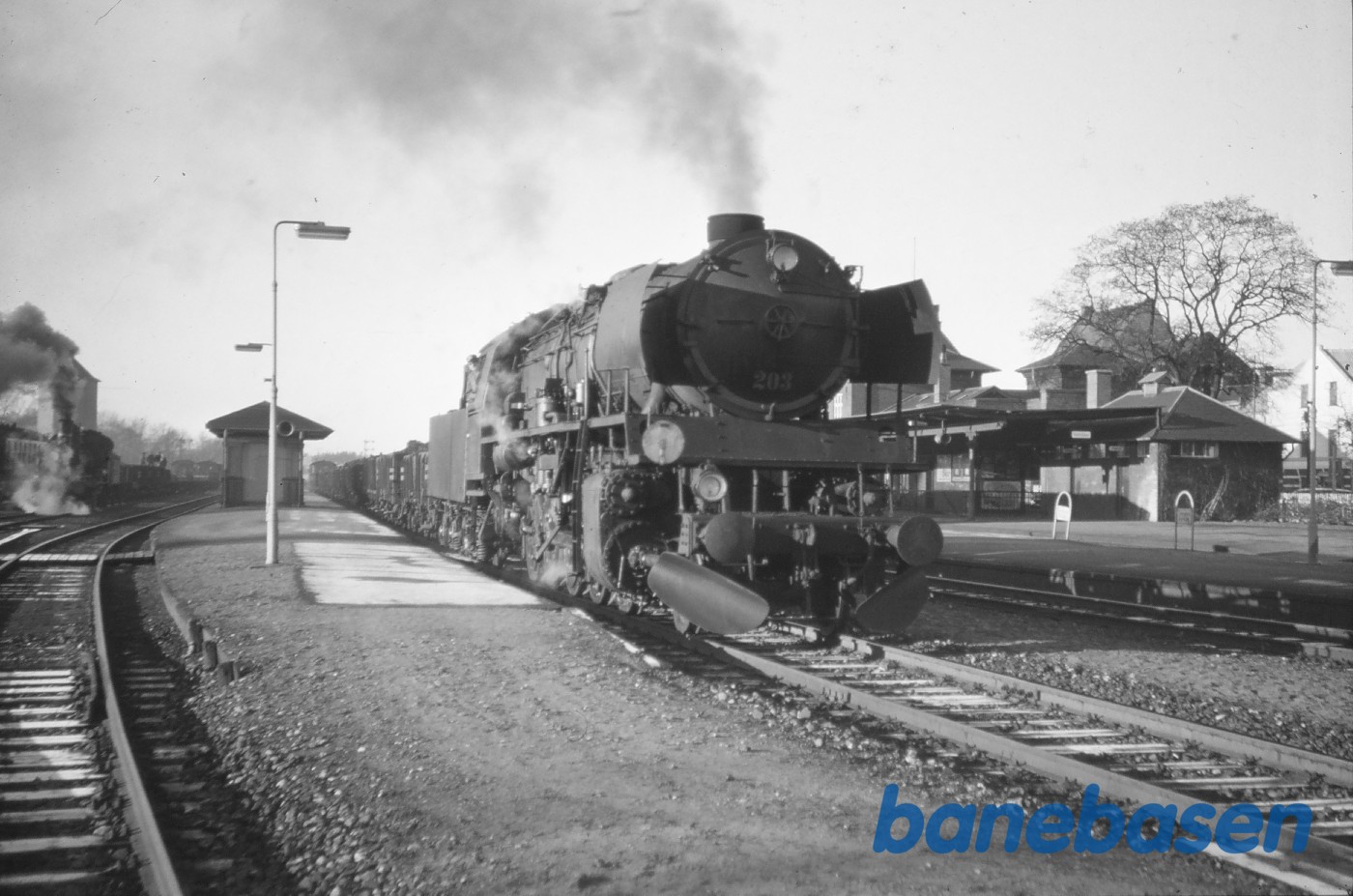 N 203 med brunkulstog fra Brande N 203 med brunkulstog fra Brande